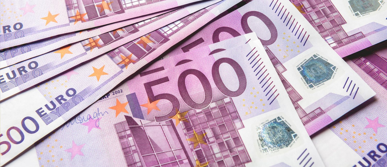 No hay una cifra única que termine cuánto gana un escritor por un libro impreso en papel