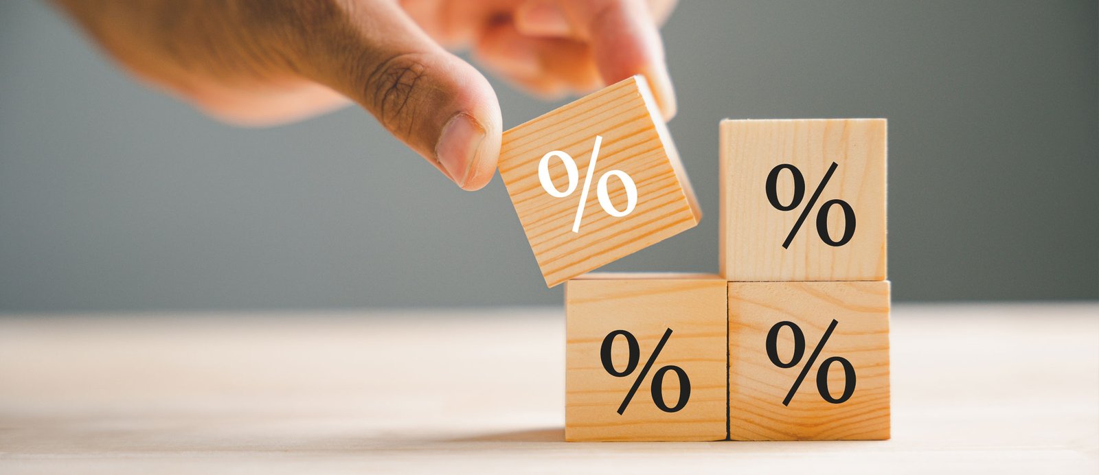 Al autor le corresponde entre el 8 y el 10% sobre el PVP del libro (IVA excluido)